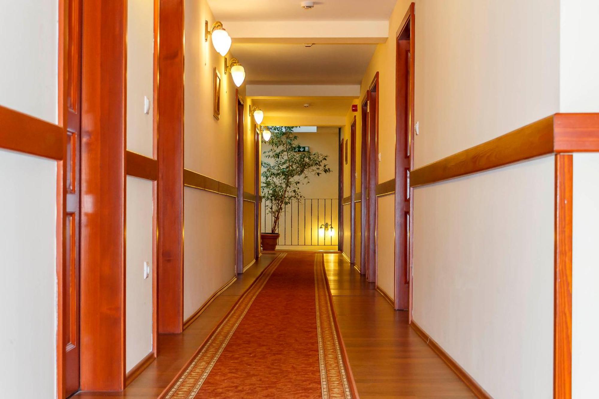 Pannon Hotel Bejelentkezes 20 Oraig, Check-In Until 20 O'Clock, Einchecken Bis 20 Uhr Mohács Exterior foto